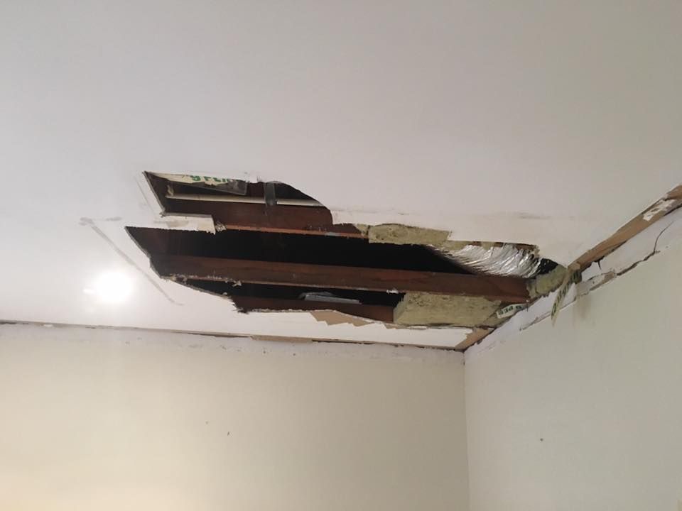 Water Damage Ceiling Before - Adelaide, SA - Master Plasterers