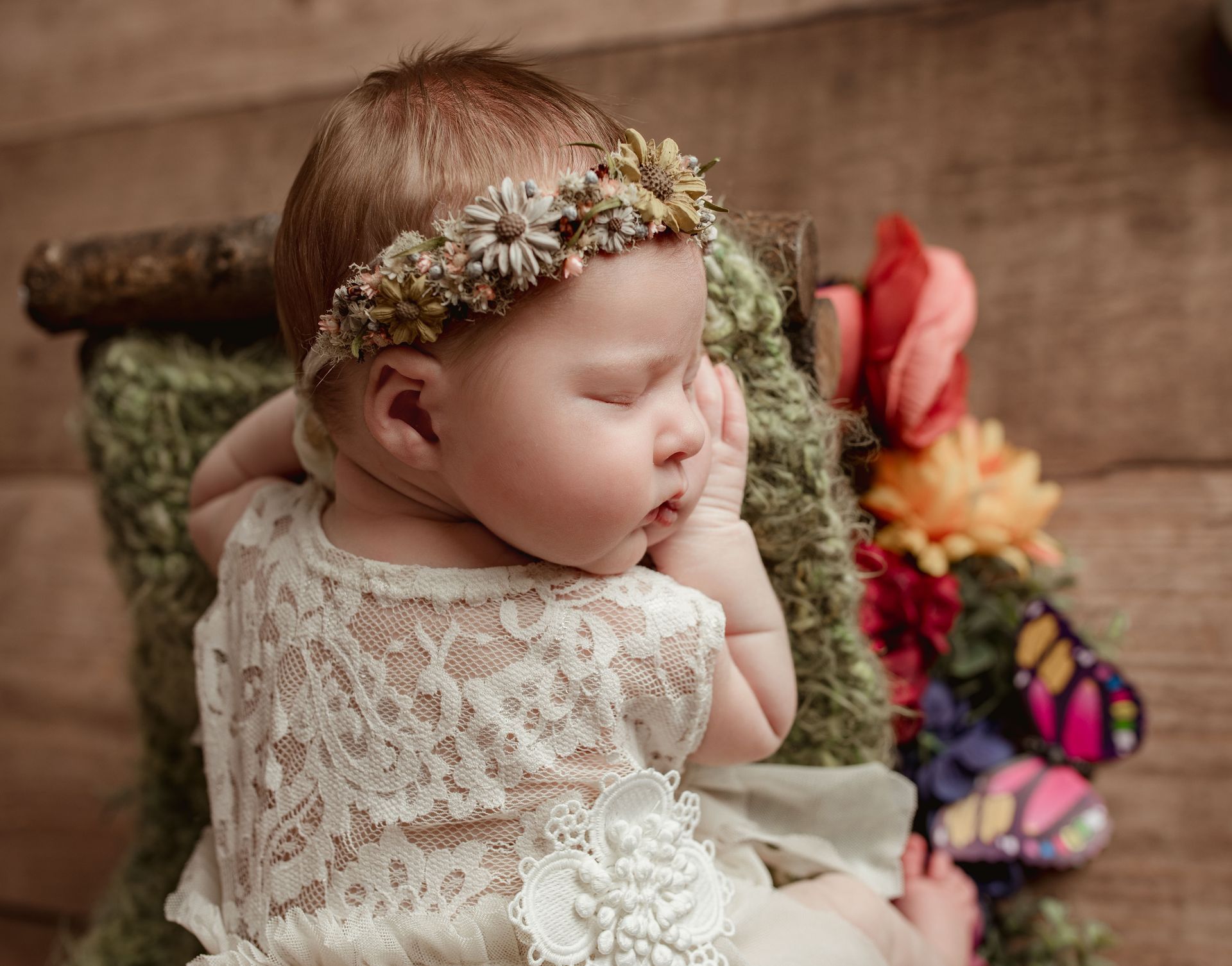Baby posed photos, Newborn floral photo ideas.