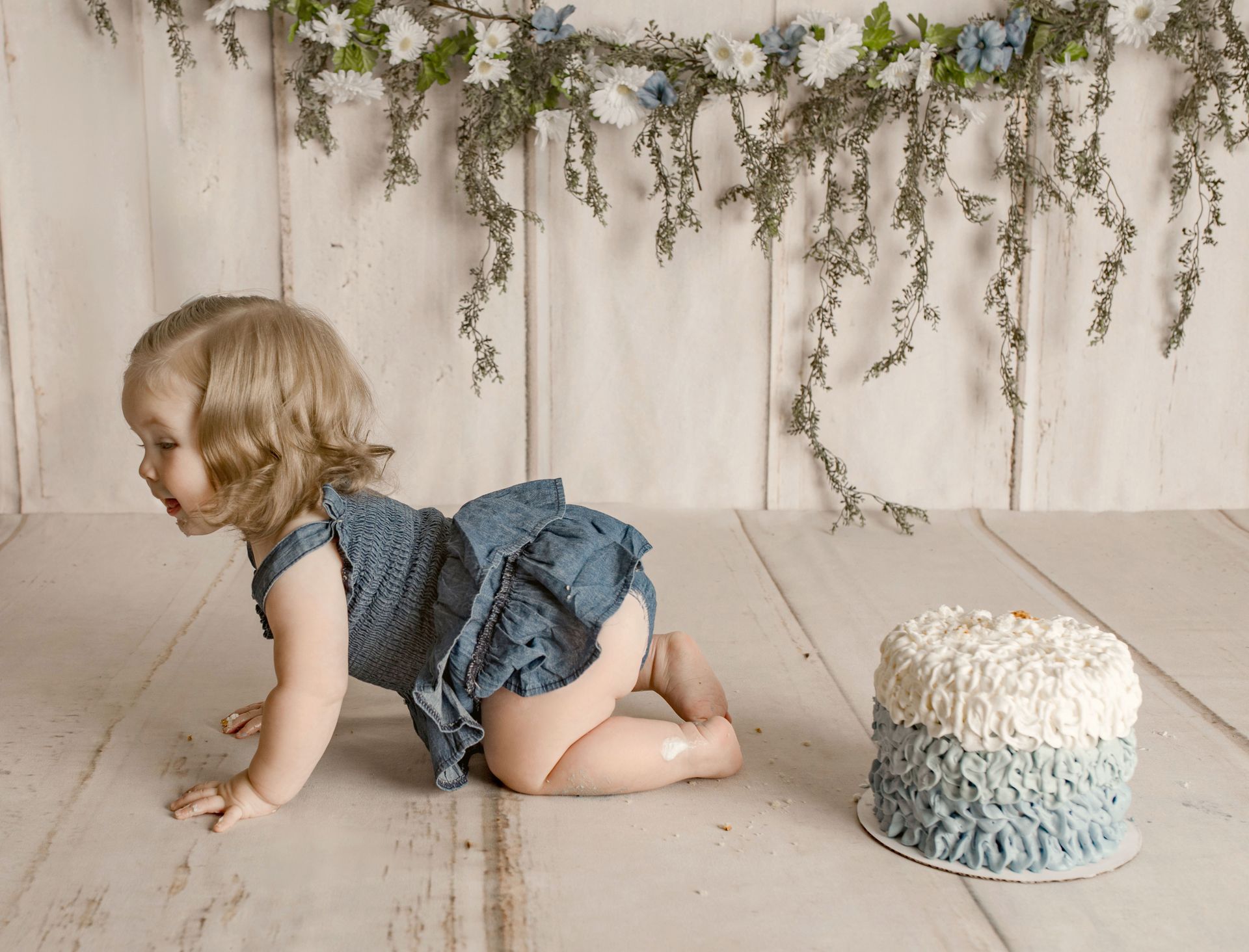 Cake smash photos in Oregon