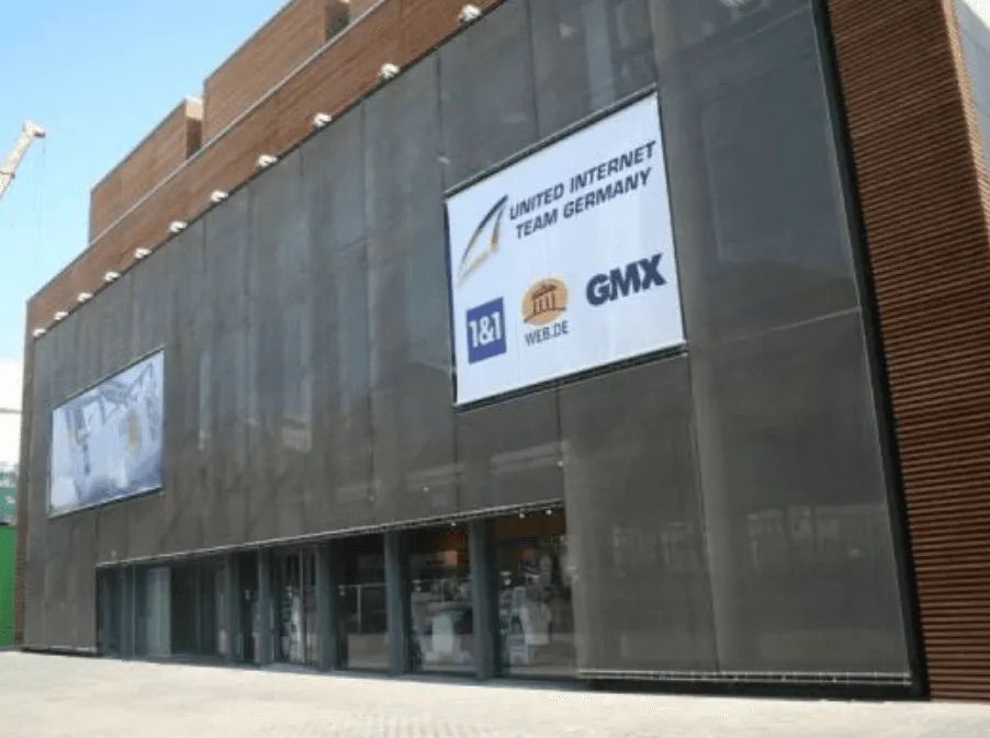 Ein Gebäude mit einem Schild mit der Aufschrift „United Sport Team Germany“