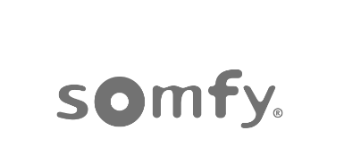 Ein schwarz-weißes Logo für Somfy auf weißem Hintergrund.