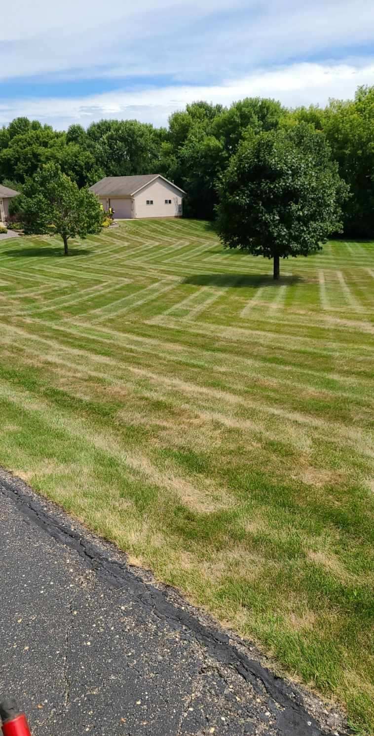 Lawn Maintenance — Hutchinson, MN — Green Earth Lawn Care