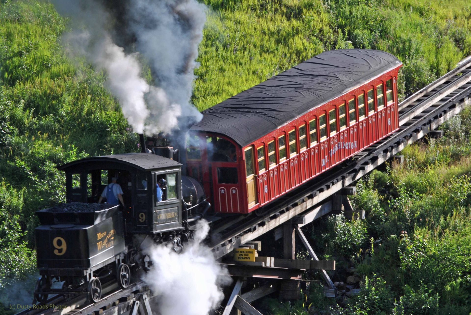 A train with the number 9 on the front of it