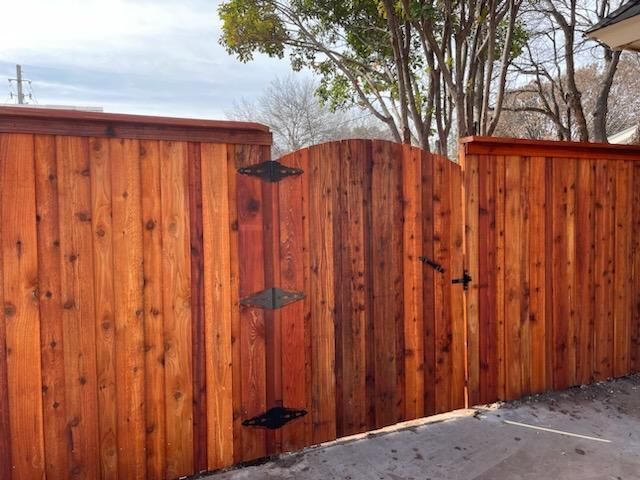 D & M Fencing 16