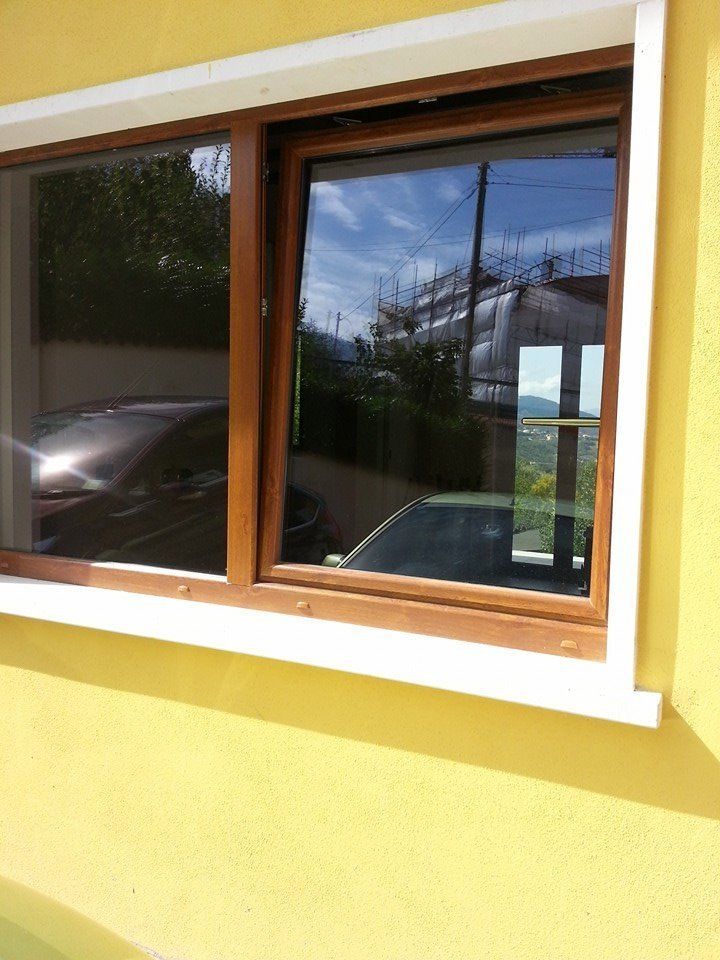 finestra in legno