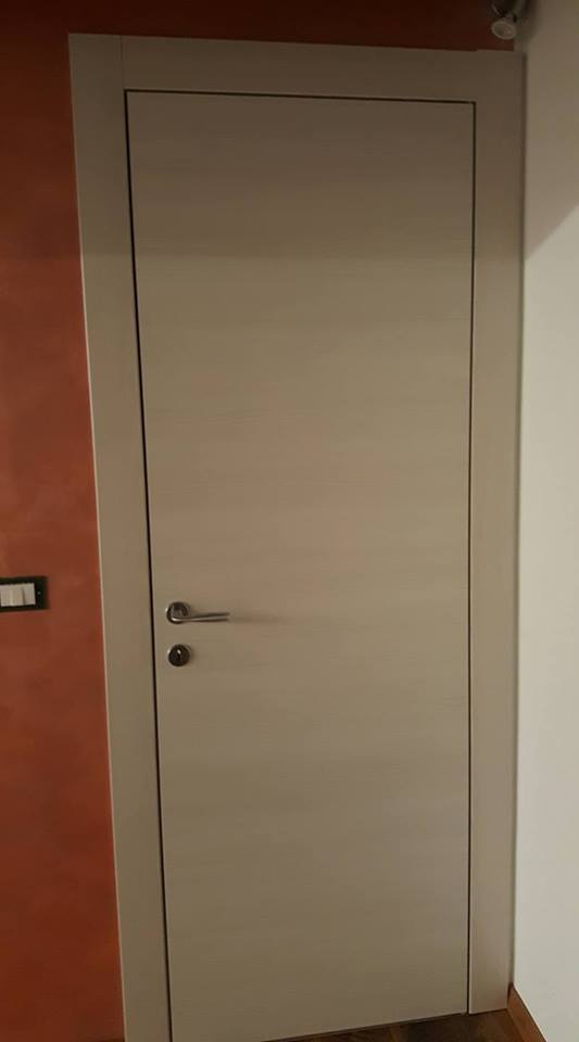 porta interna in legno moderna