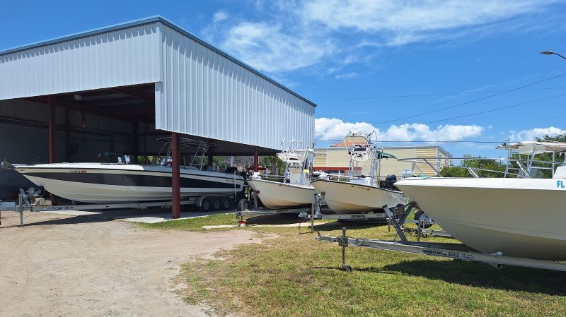 Gregor's Marine indoor/outdoor service and repair area.