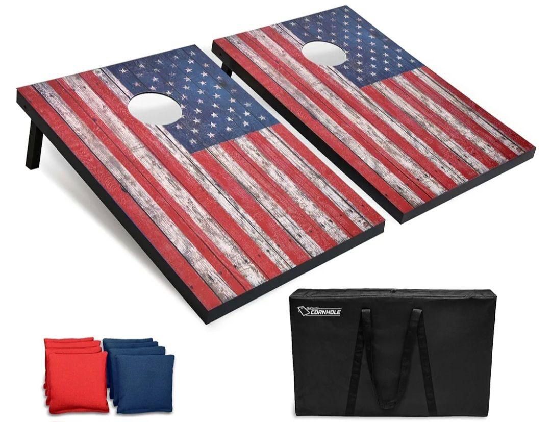 Classic cornhole set.