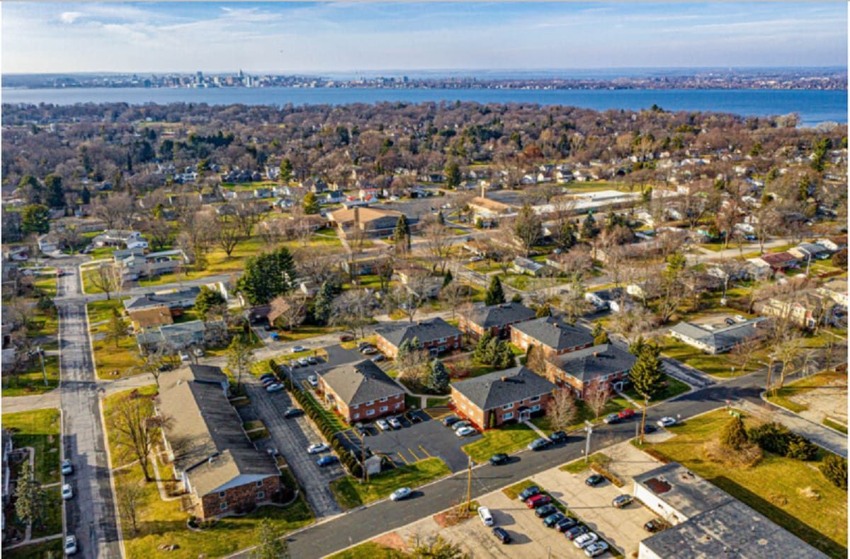 Cardinal Place 204 Saint Teresa Ter, Monona, WI 53716