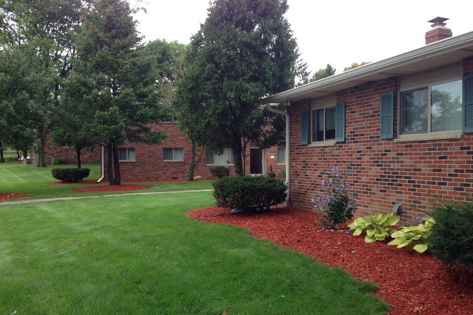 Crosstown of Sun Prairie Pet Friendly Apartments