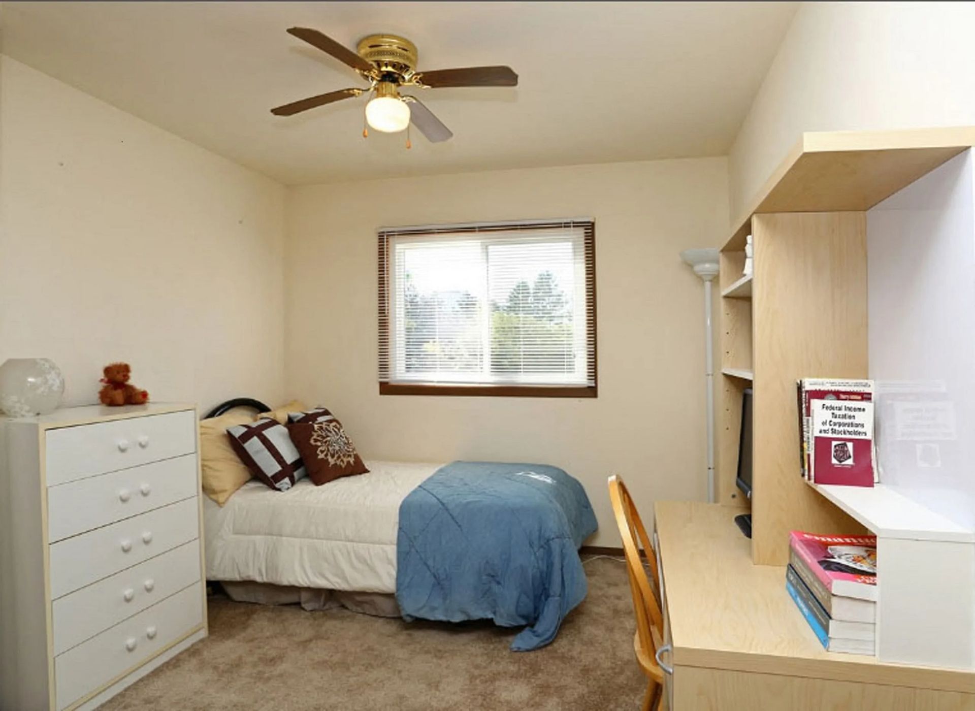 Eco Park Pet Friendly Apartments in DeKalb, IL