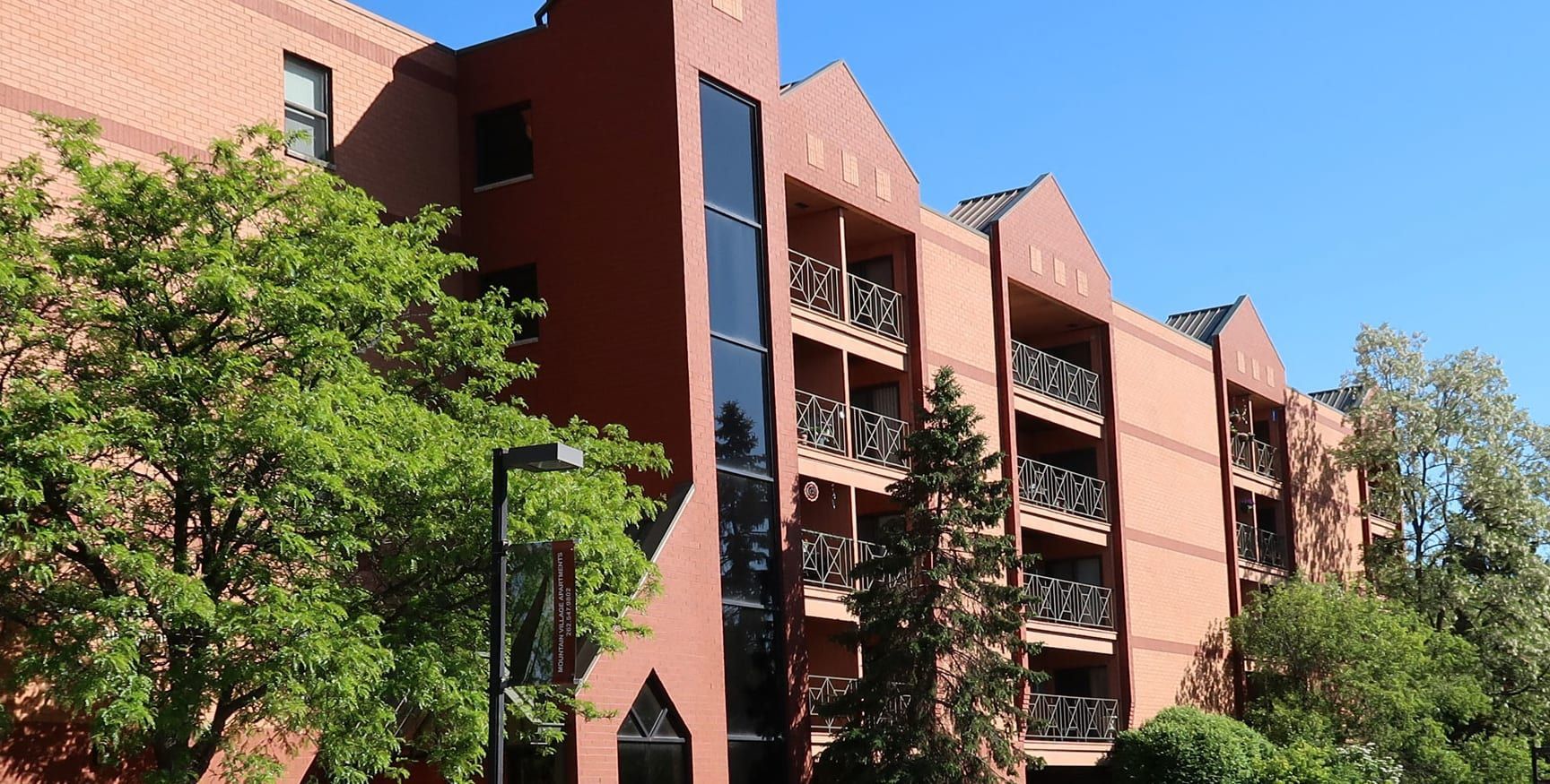 Mountain Village Apartments Waukesha, WI