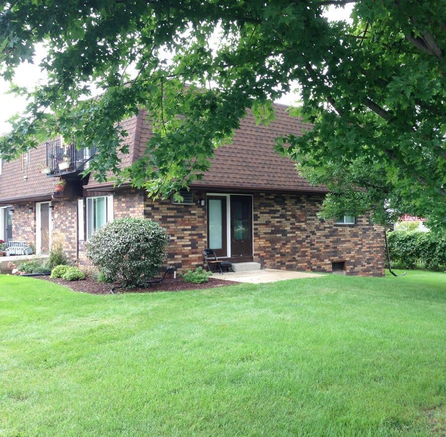 Crosstown of Sun Prairie Pet Friendly Apartments