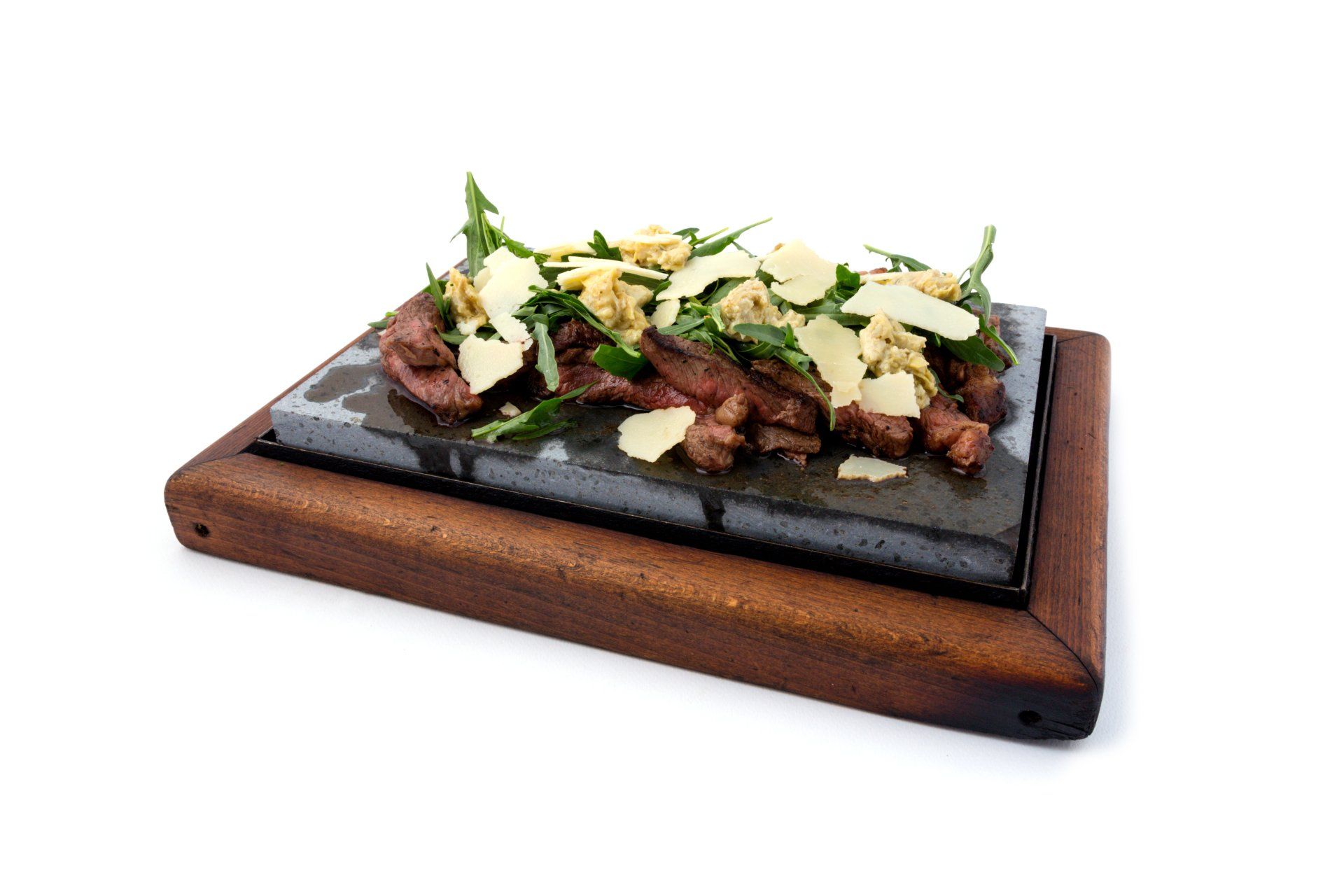 Tagliata di manzo con crema carciofi