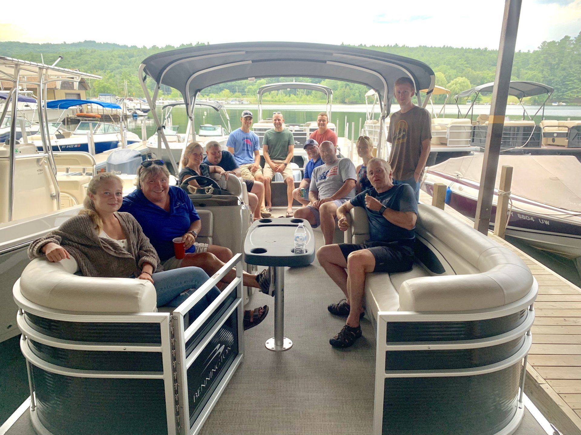 queen-boat-co-family-boating-lake-george-friends