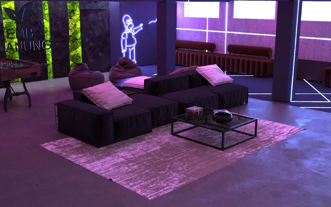 Ein Wohnzimmer mit einem lila Teppich, einer Couch und einem Couchtisch.