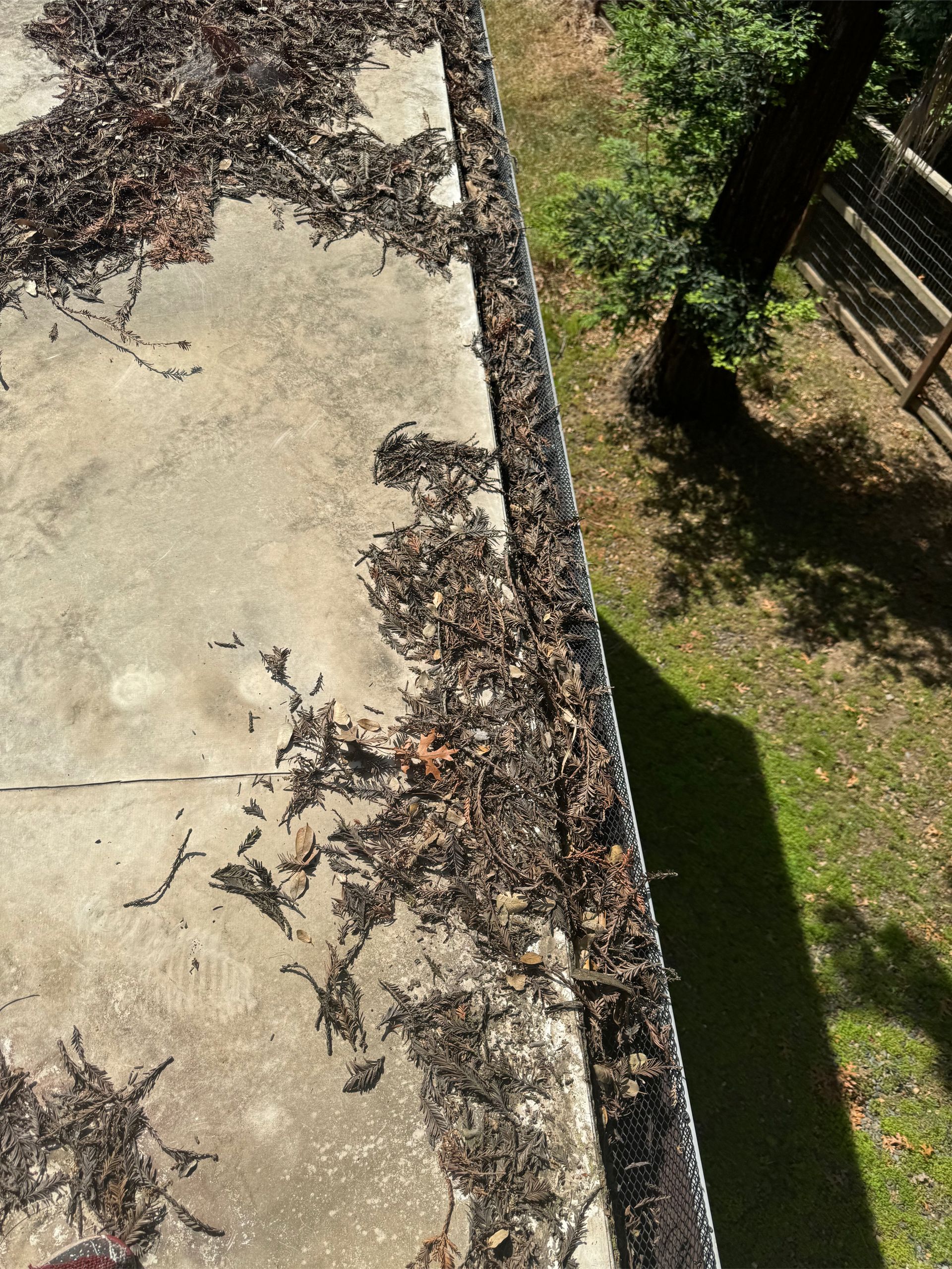 gutter cleaning and installation in sacramento