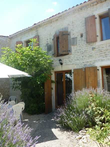 Baleine garden side family holiday cottage Les Vallaies
