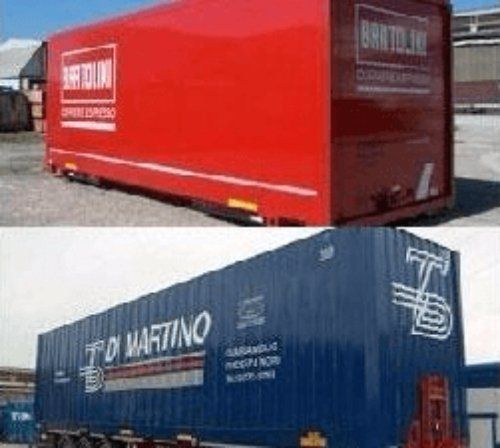 Red and blue container