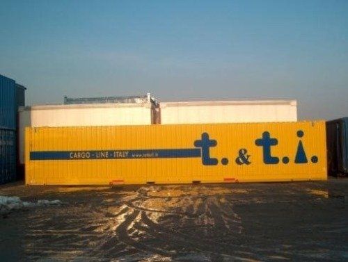 Lorry-mounted swap body