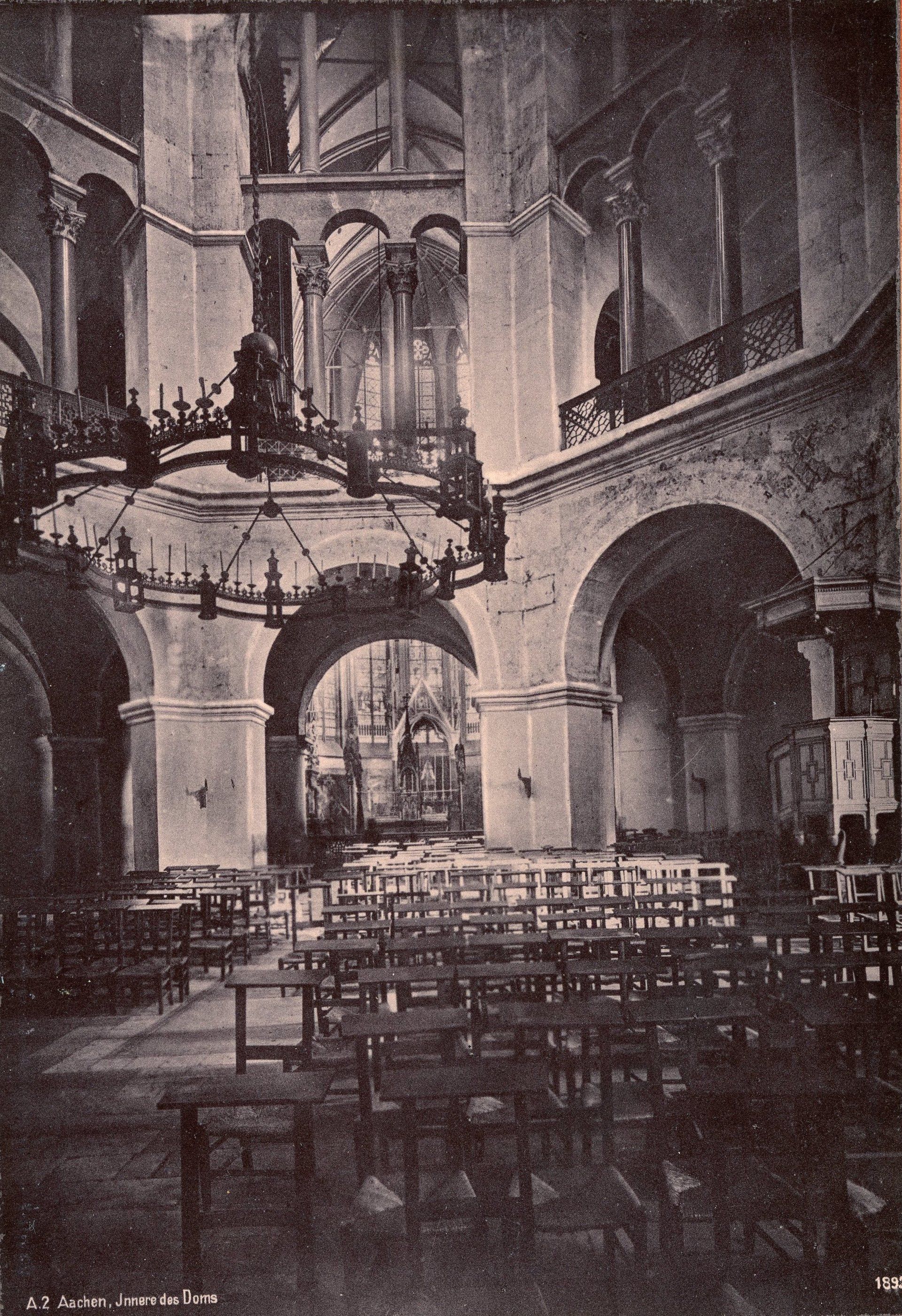 A.2. Aachen, Innere des Doms. 1893.