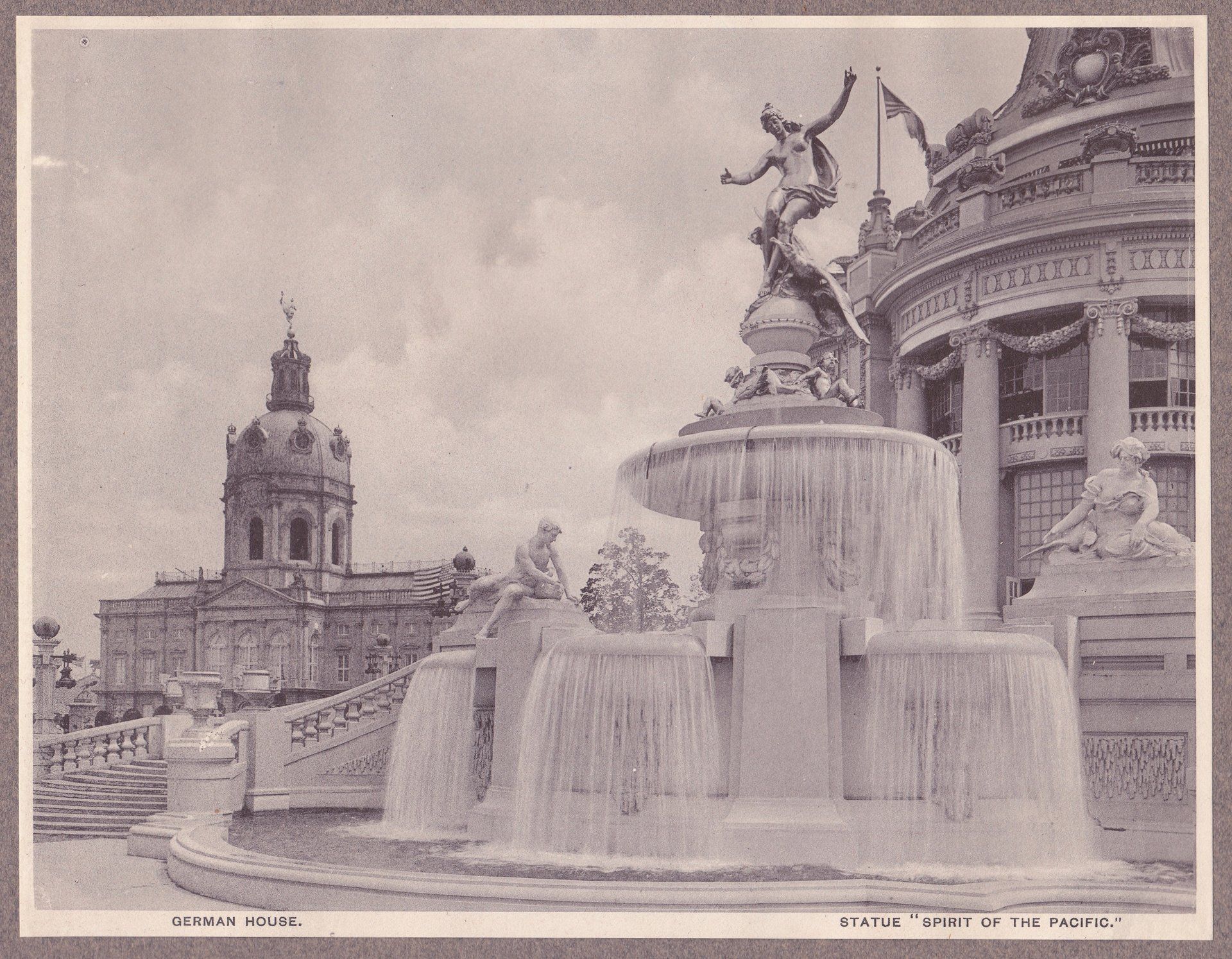 GERMAN HOUSE. STATUE 