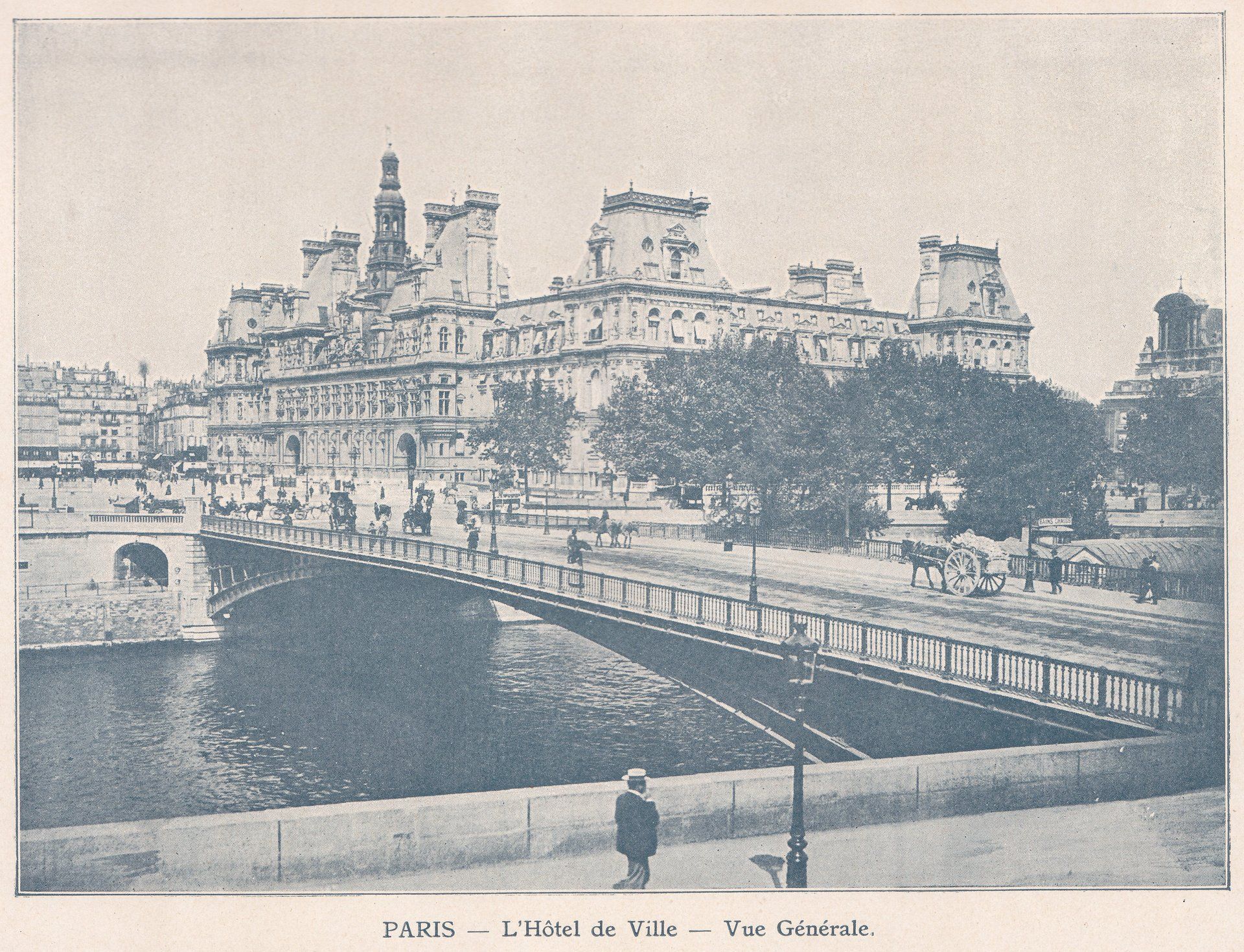 PARIS - L'Hôtel de Ville - Vue Générale.