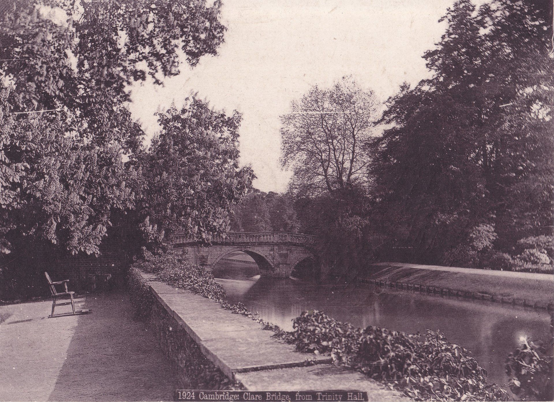 1924 Cambrdge: Clare Bridge, from Trinity Hall.