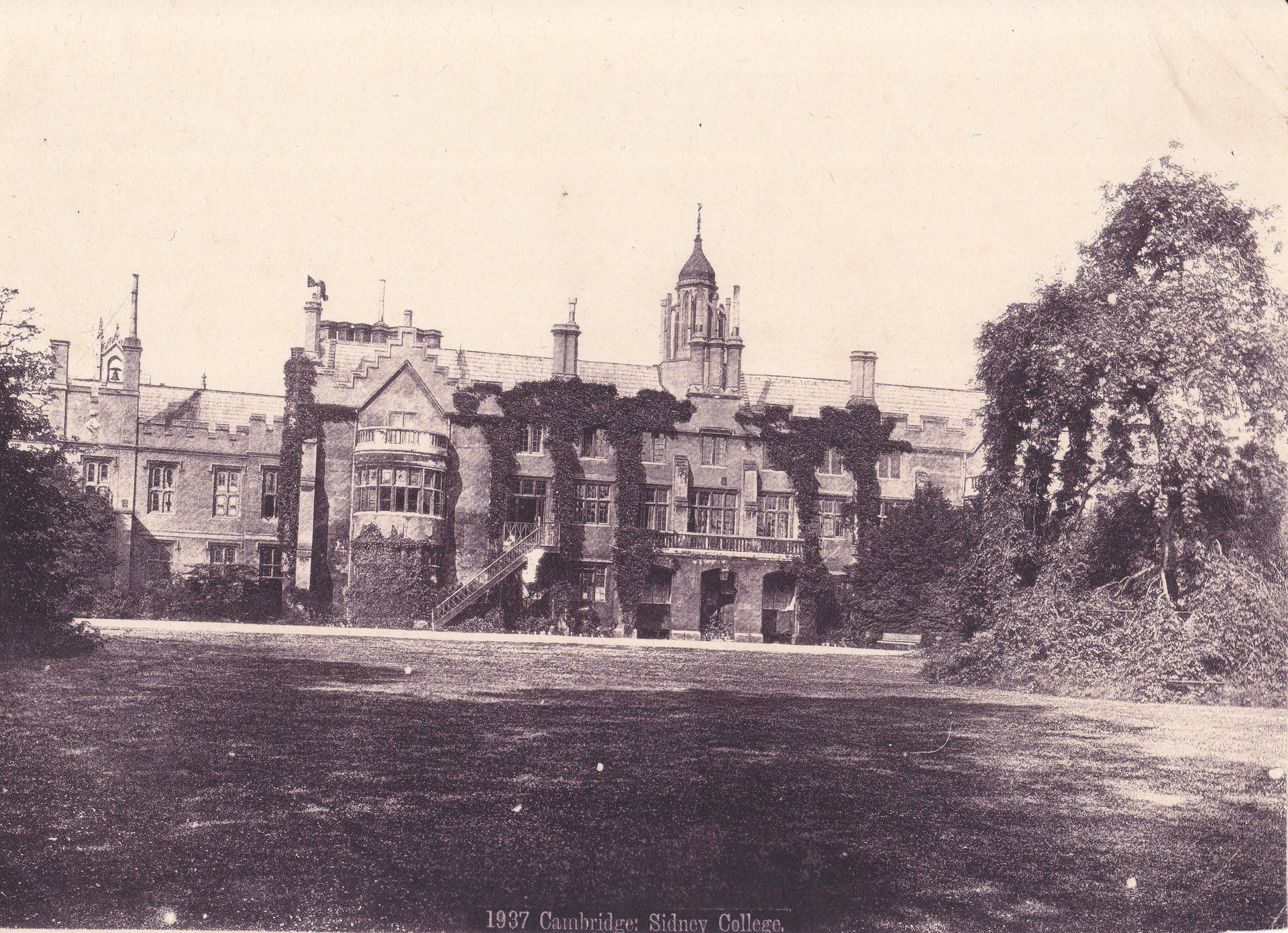 1937 Cambridge: Sidney College.