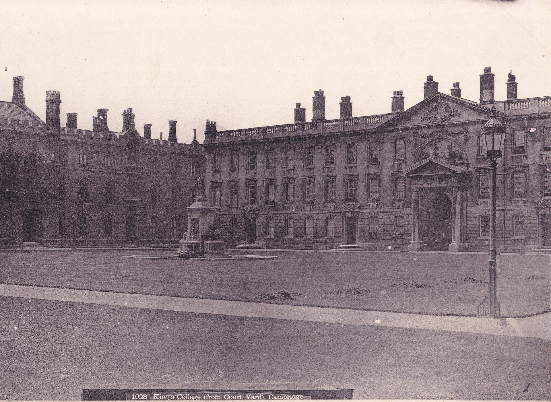 1023 King's College (from Court Yard), Cambridge.