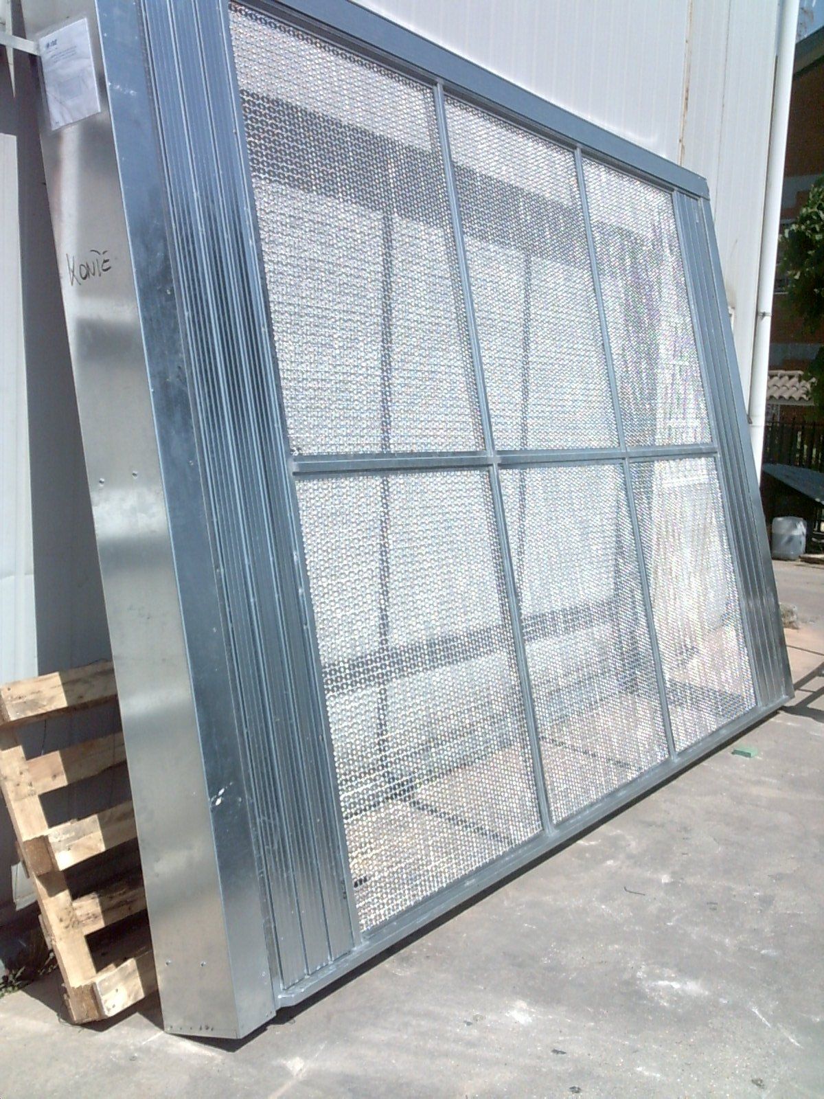 porte basculanti acciaio