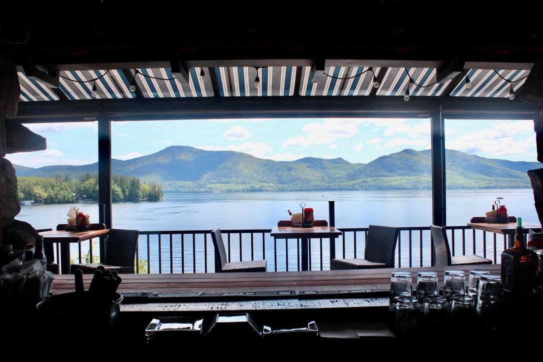 Lakeside Dining