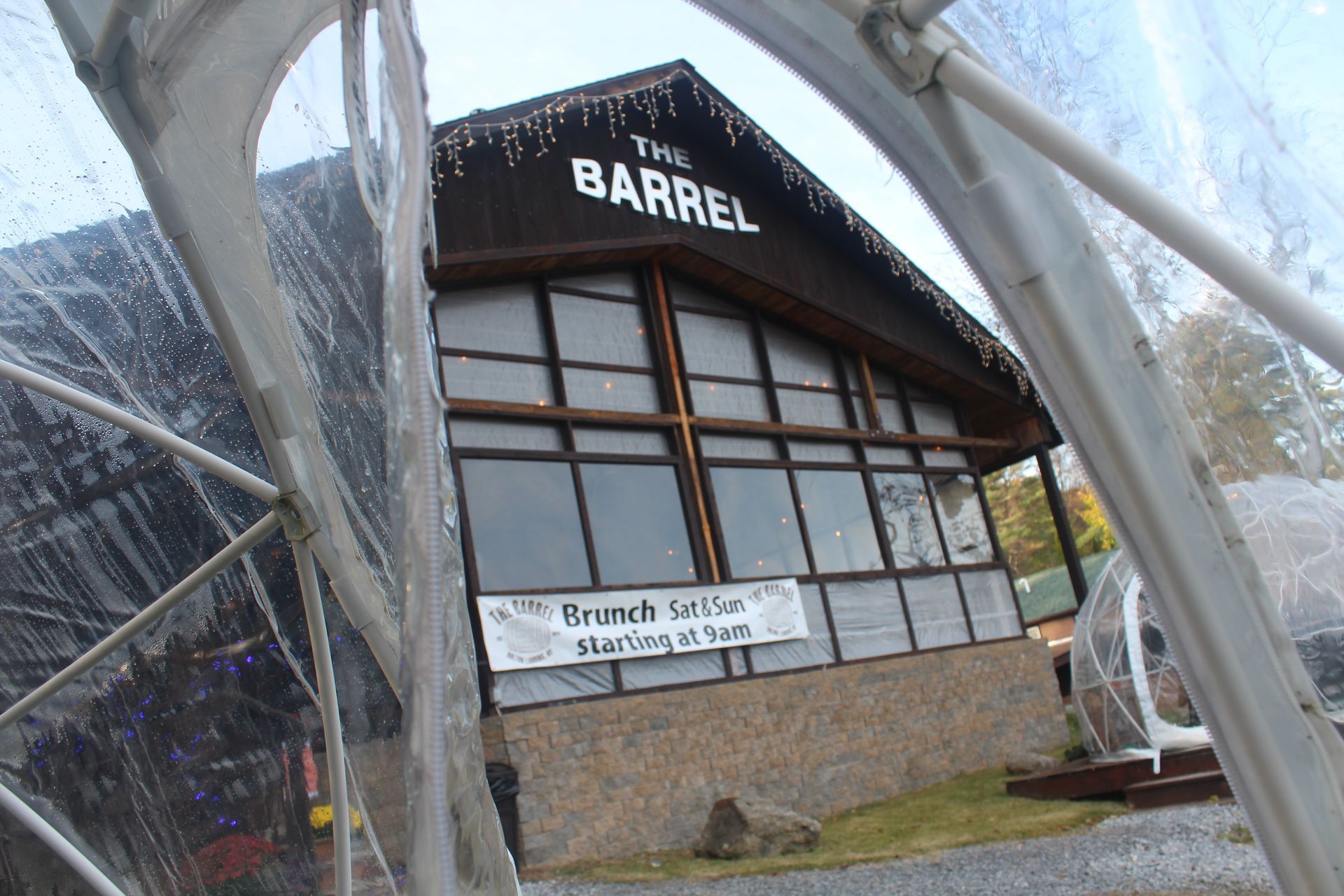 A building with the word barrel on it
