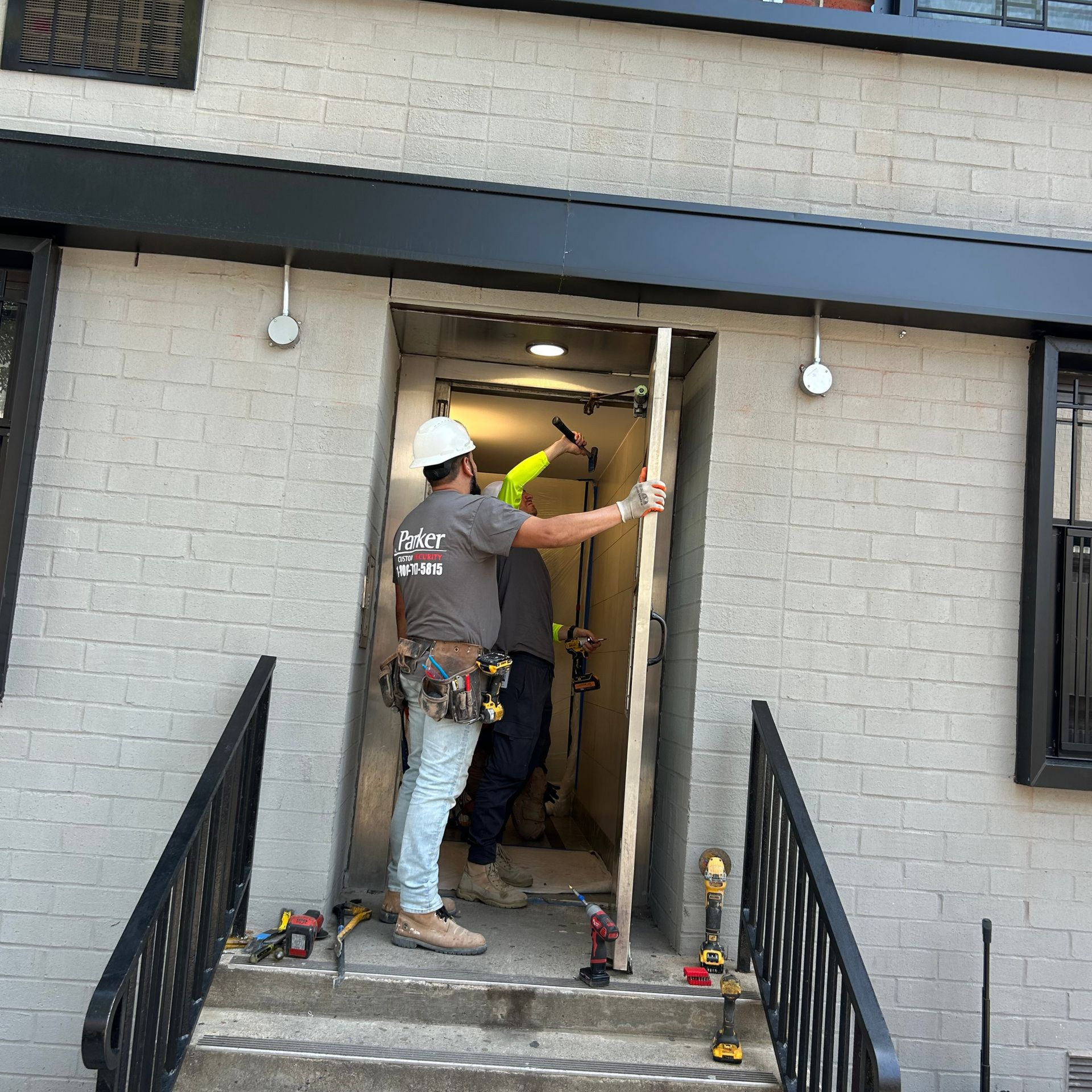 Repairing door closer on commercial door in NYC