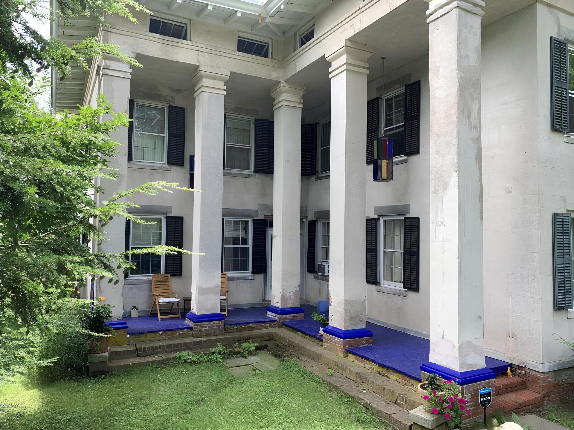 Higganum Side view of house