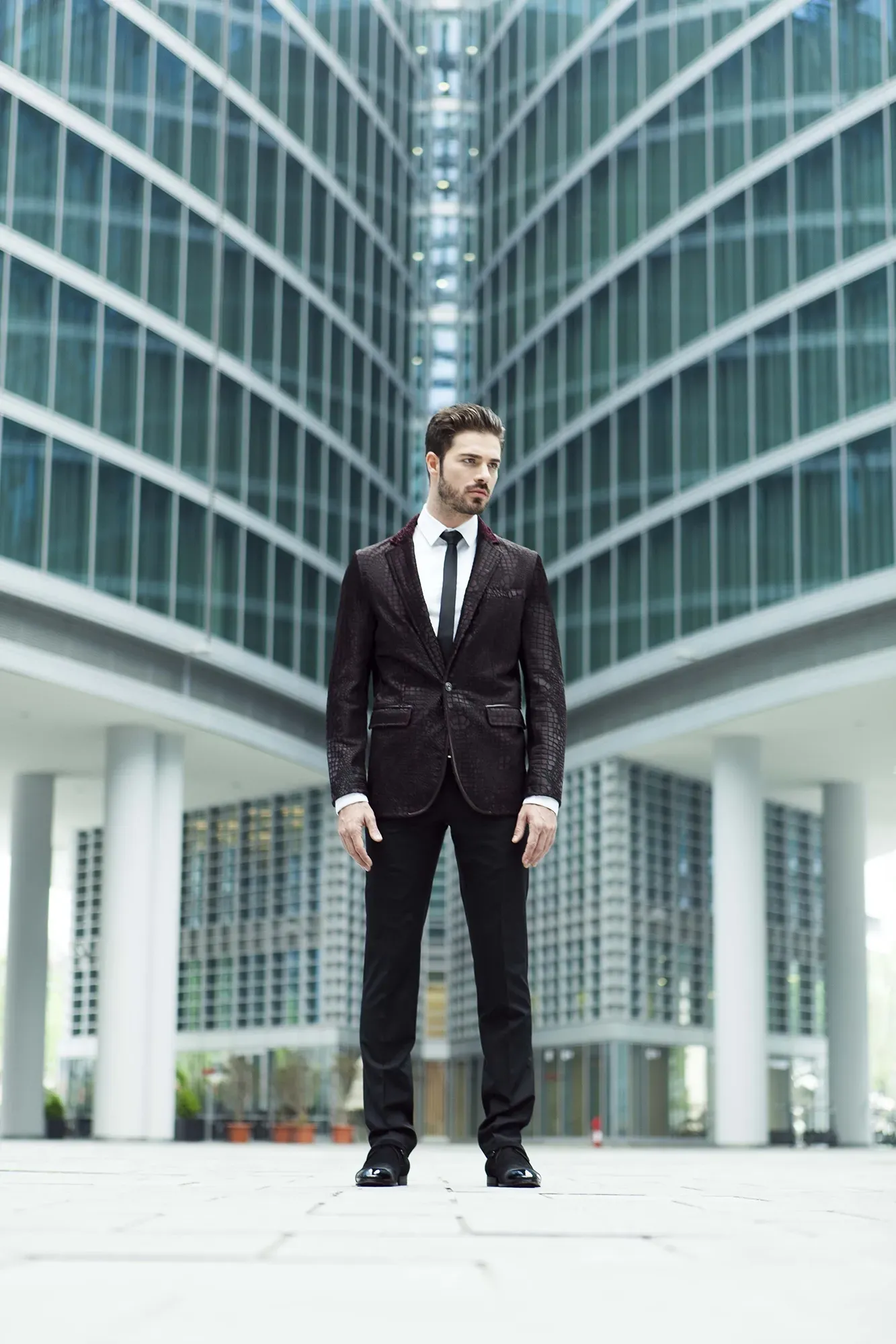 Fashion photo shooting outdoor per il marchio di abbigliamento VERRI