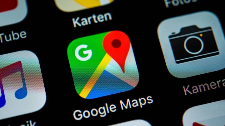 Google maps with importance of business listings