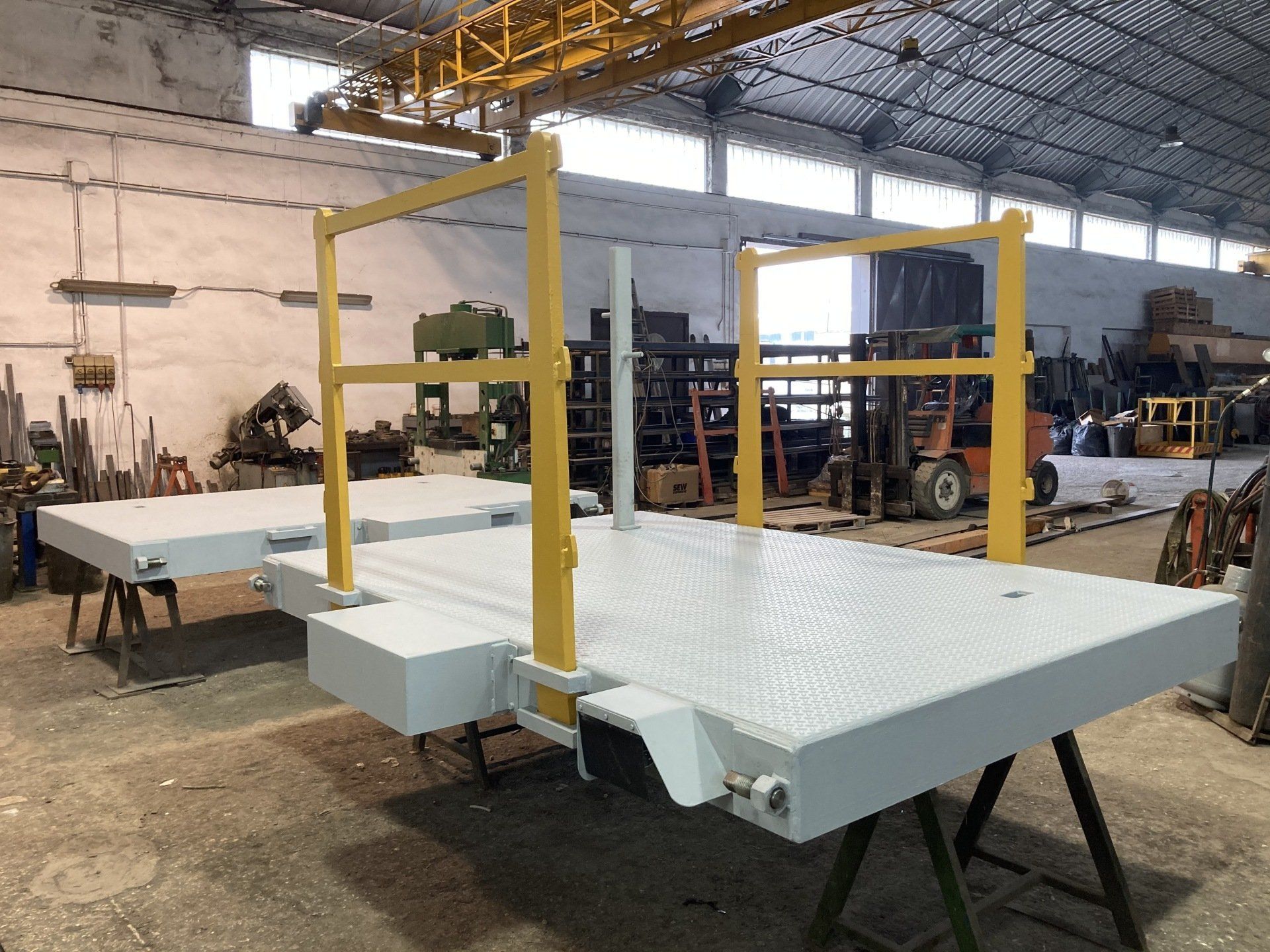 CARRELLO MOTORIZZATO PORTABLOCCHI  1