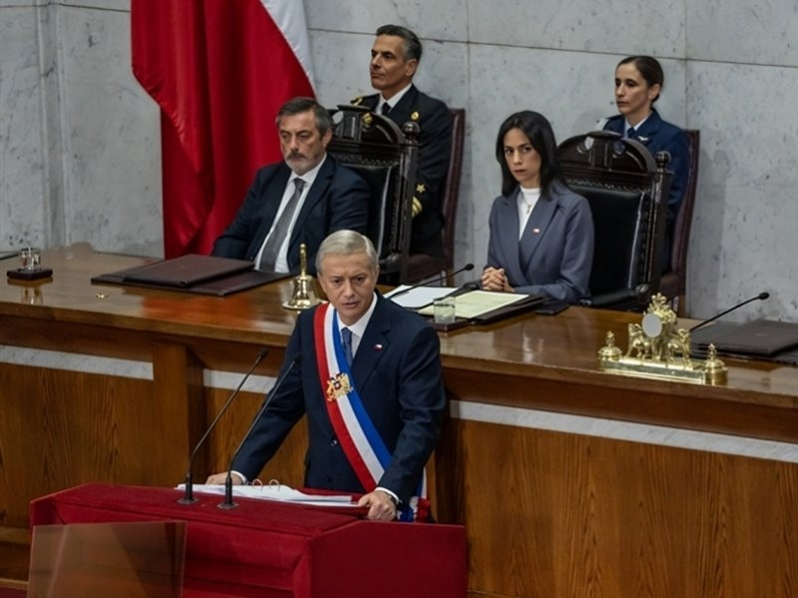 Presidente de Chile confirma impulso a la modernización de los puertos de Valparaíso y San Antonio d