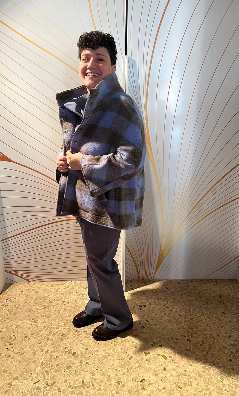 gilet in pelliccia e cappellino abbinato