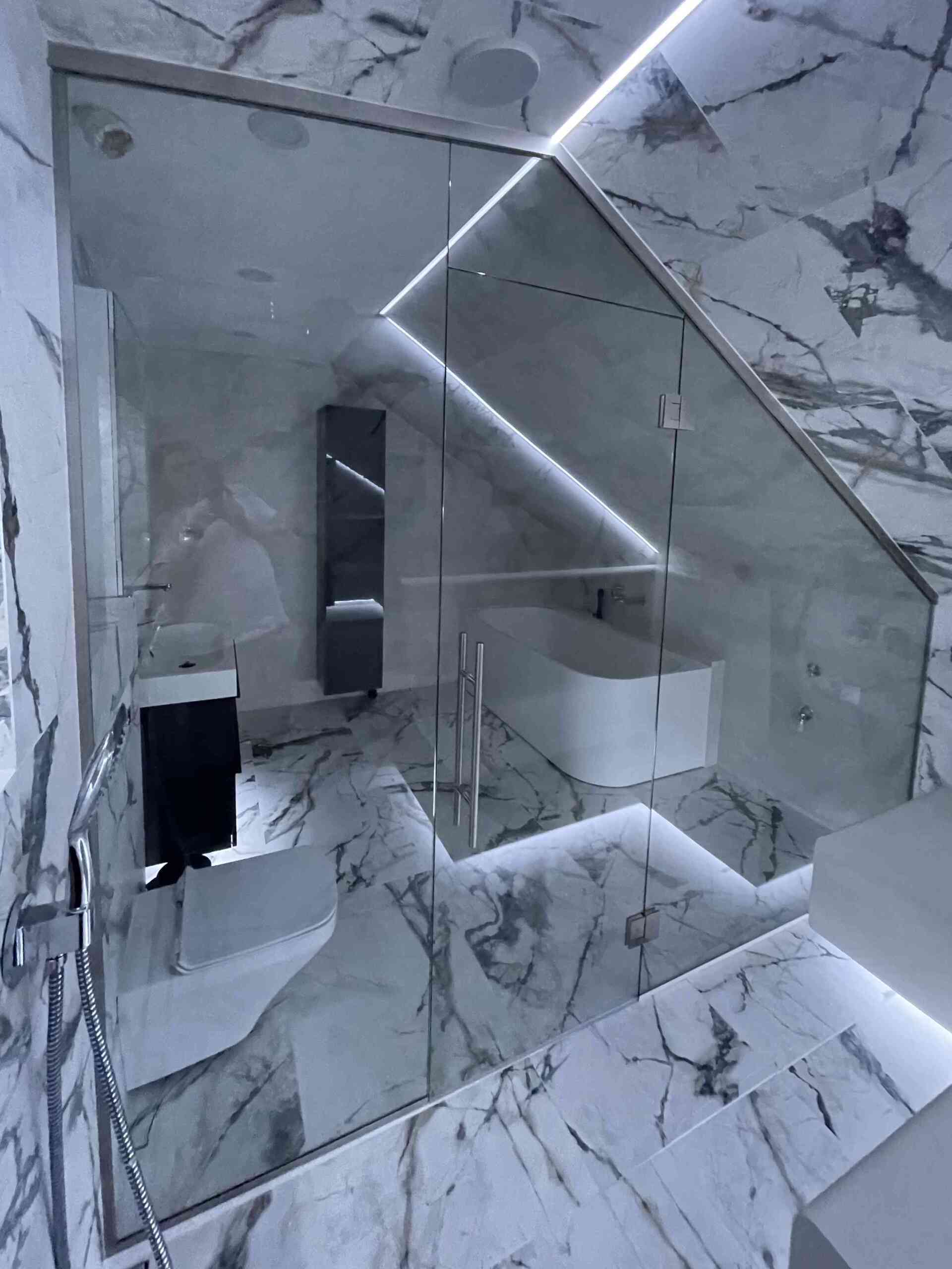 Aurusauna klaassein, aurusauna klaasuks  kirgas klaas