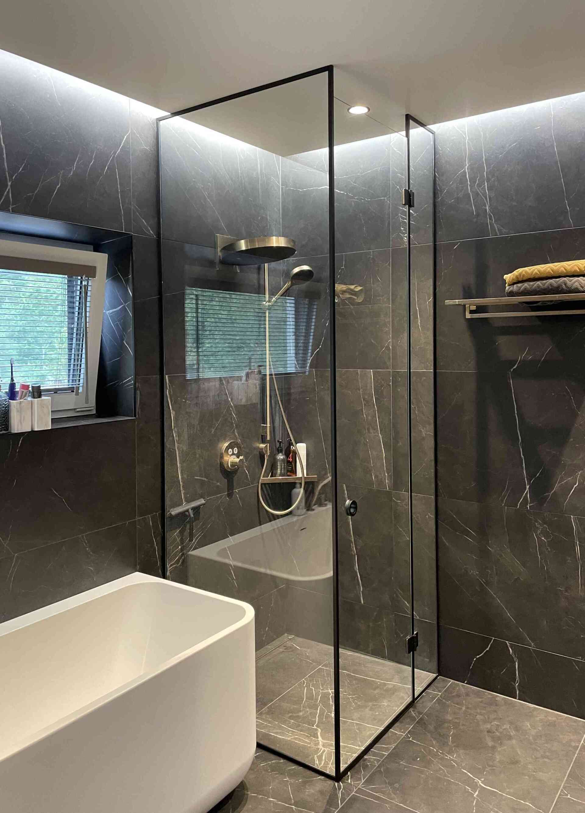 Dušikabiin - kirgas klaas