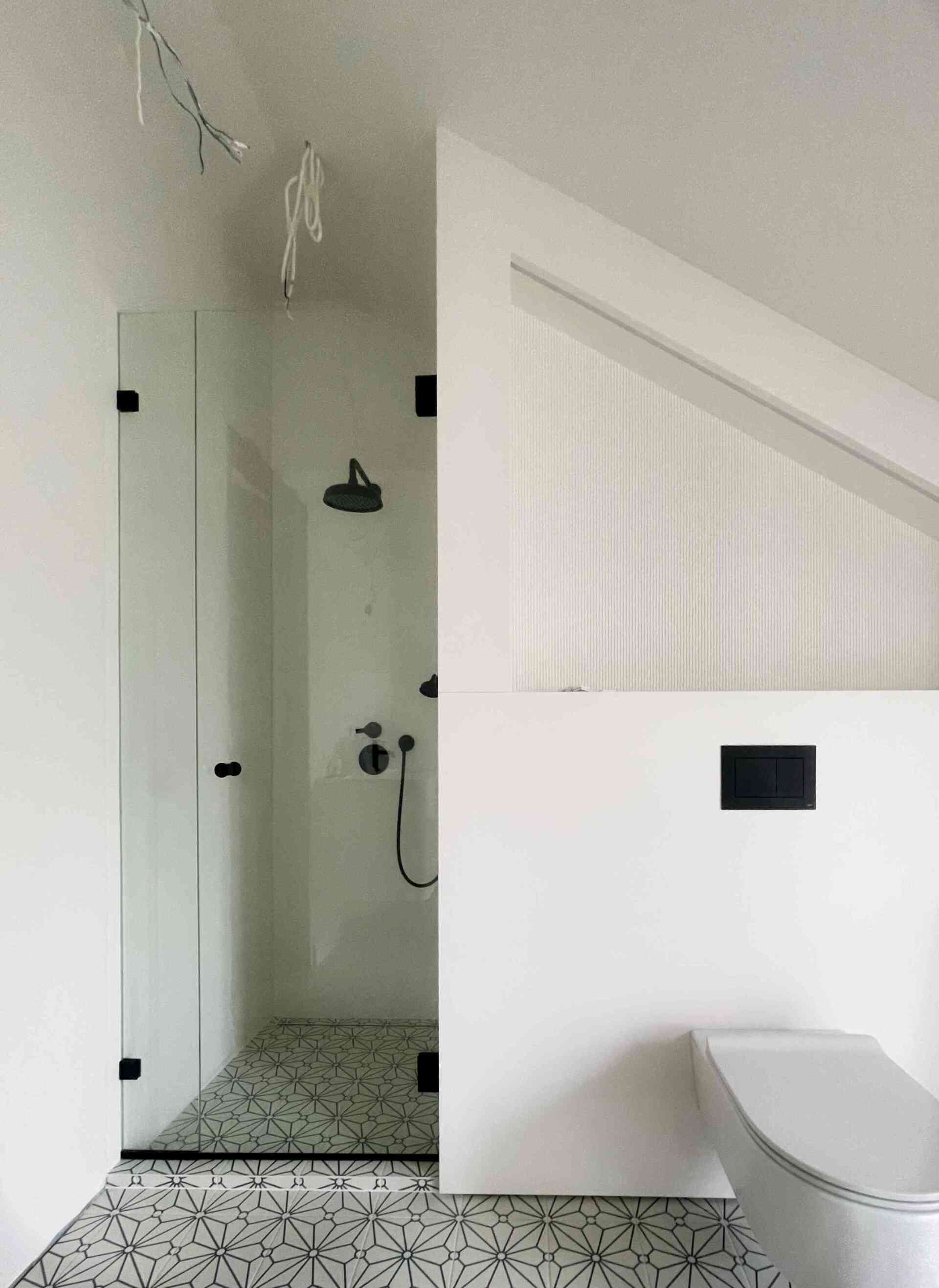 Dušiuks, dušiuksed kirgas klaas