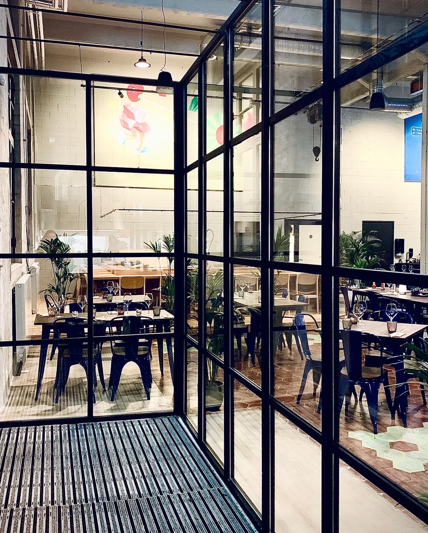 klaassein puitraamis