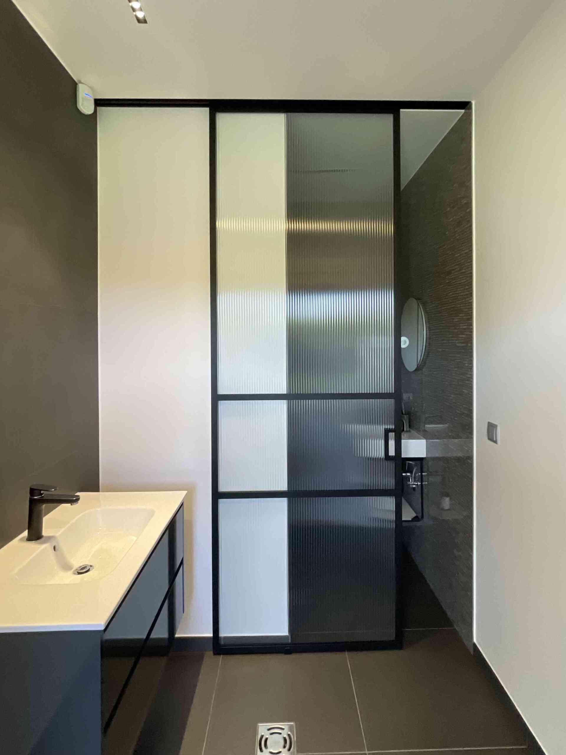 Klaasliuguks, lükanduks - laineklaas Flutes Fluted glass. klaasist lükanduksed, liuguks klaasliuguks lükanduks