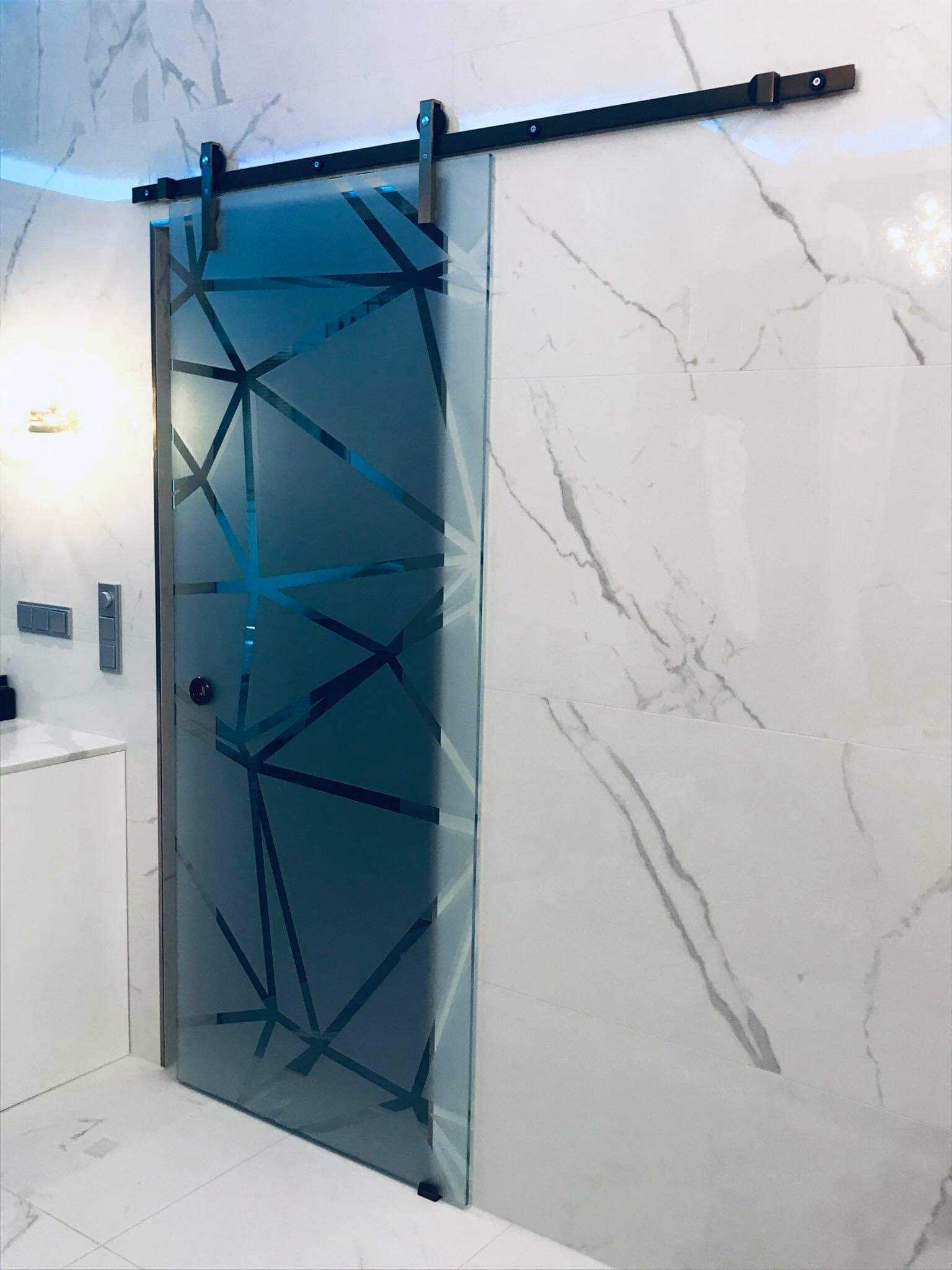 Klaasliuguks lükanduks klaasist