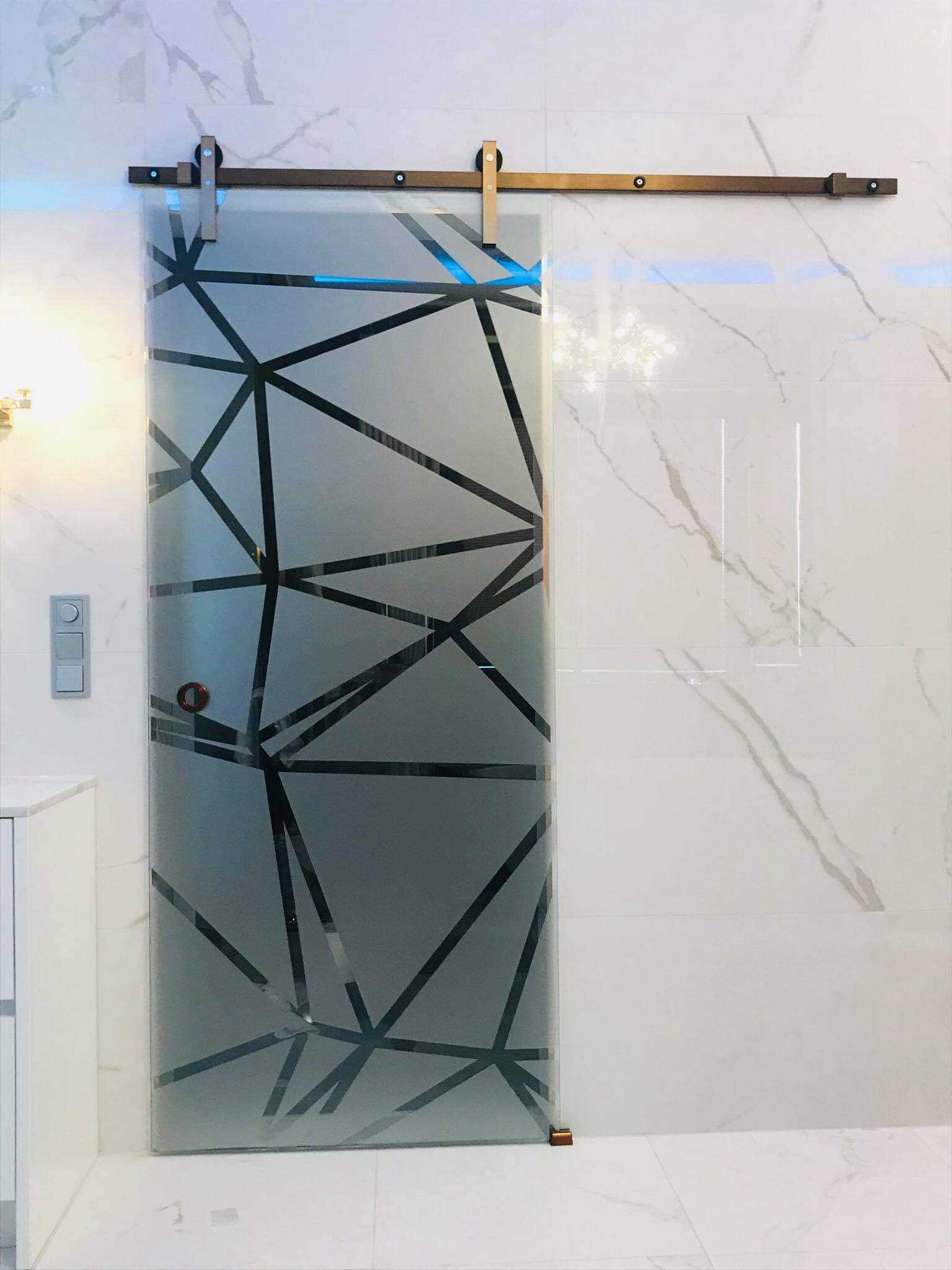 Klaasliuguks lükanduks klaasist