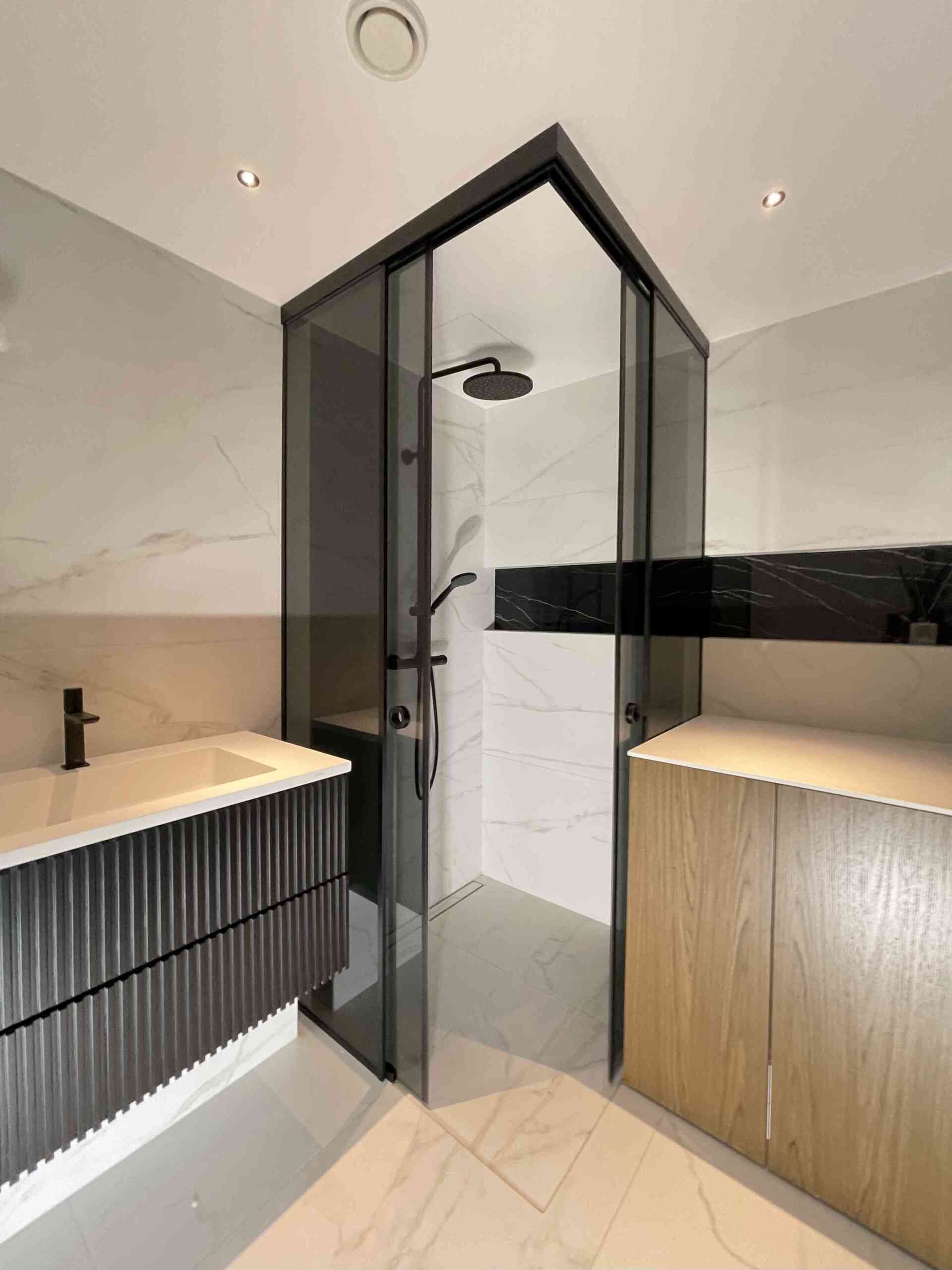 Liugustega dušinurk, liugustega dušikabiin