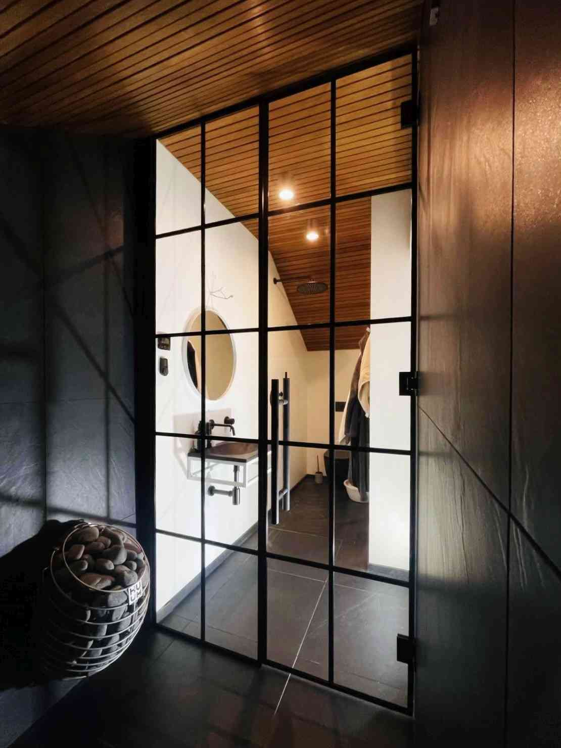 Sauna klaassein - must raamistus ja ruudustik