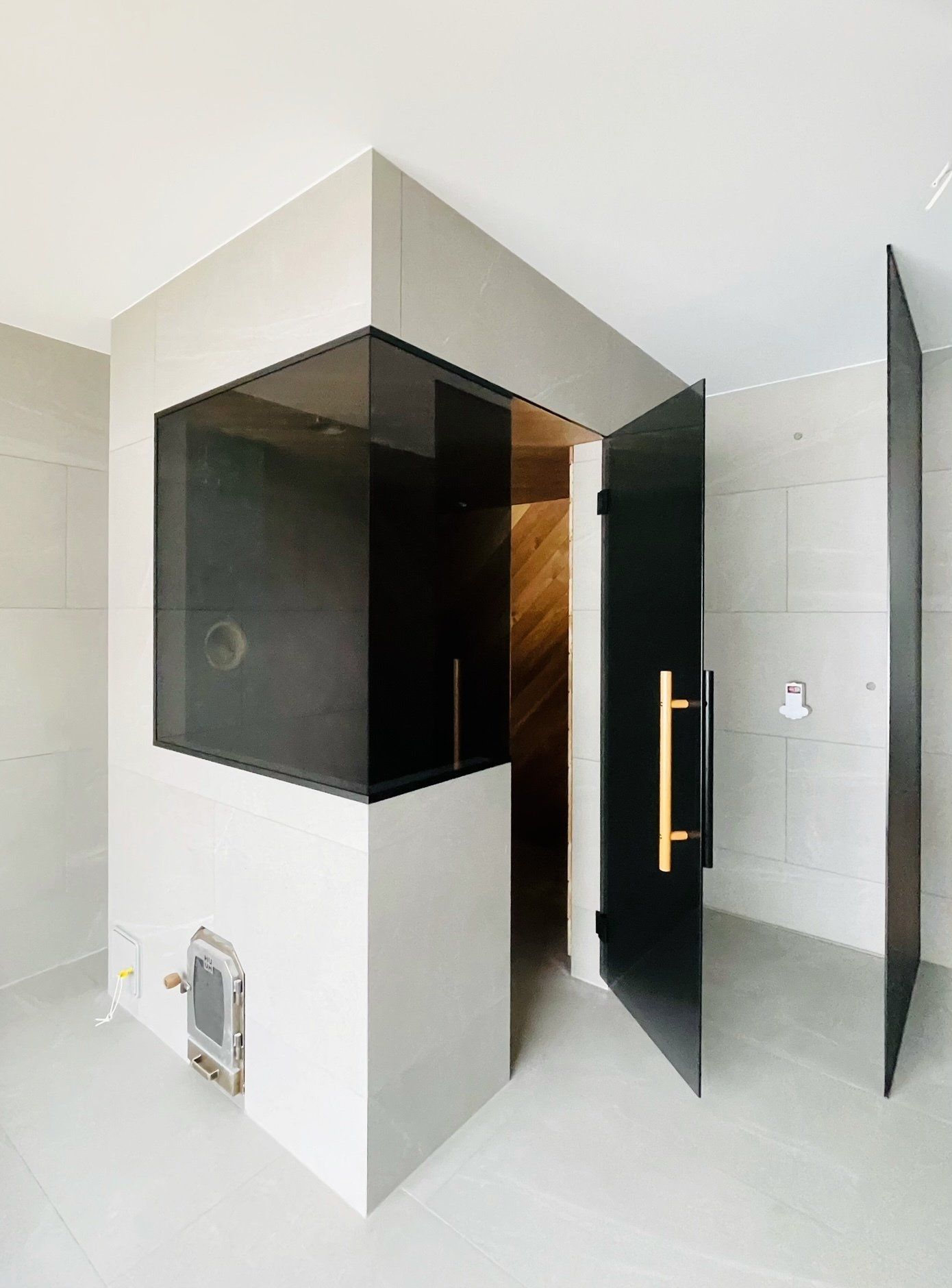 Sauna klaassein saunaklaas saunauks klaasist nurgaga klaas